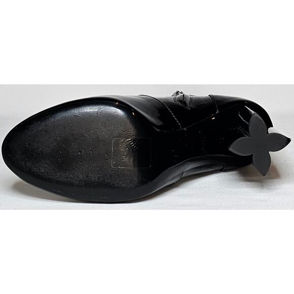 Louis Vuitton Silhouette Ankle Boot in Black Patent Leather - Picture 8 of 13